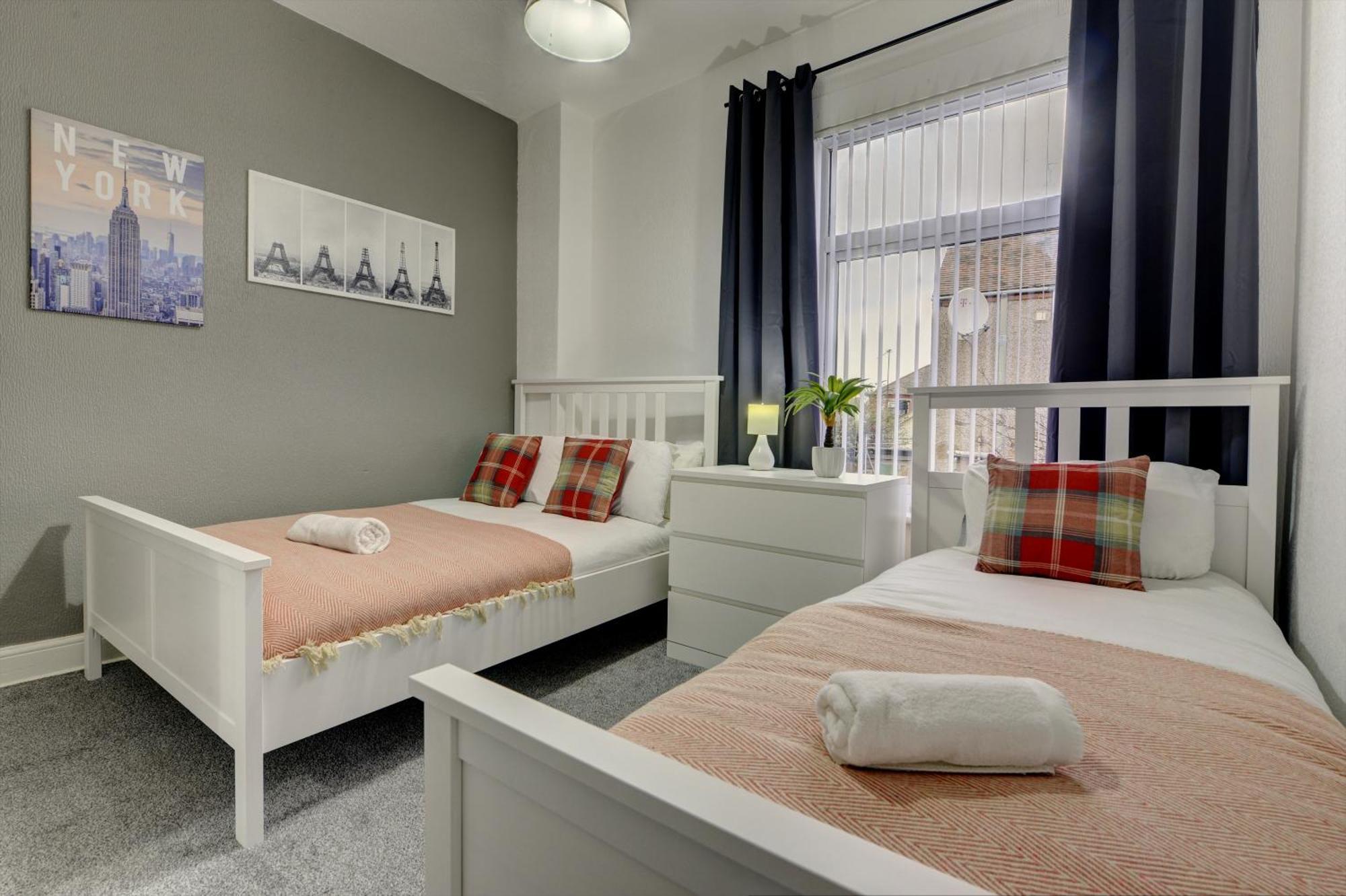 Modern 2Br Gem I Free Parking I Sleeps 5 Villa Coventry Kültér fotó