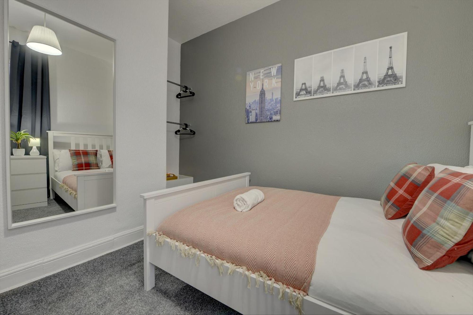 Modern 2Br Gem I Free Parking I Sleeps 5 Villa Coventry Kültér fotó