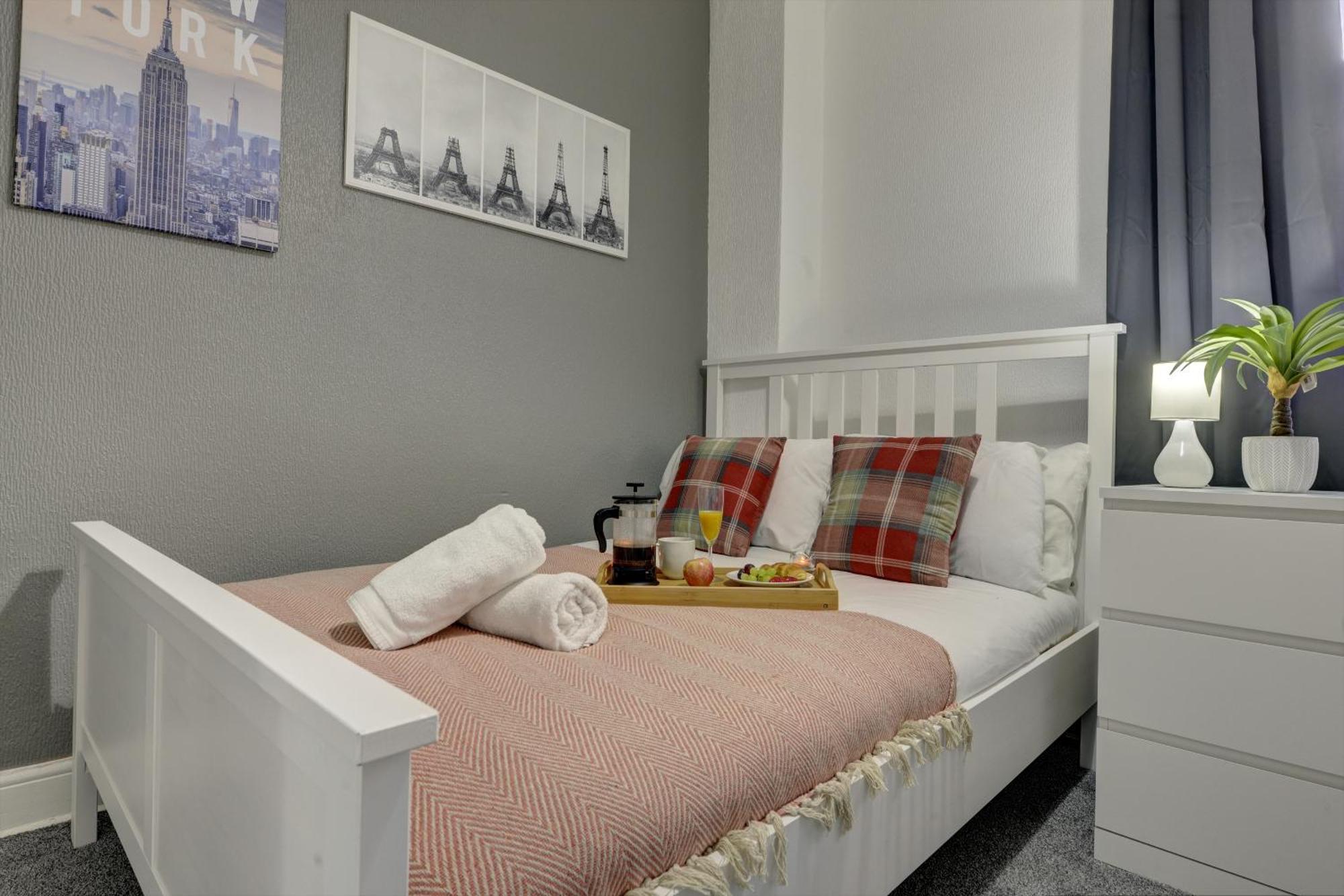 Modern 2Br Gem I Free Parking I Sleeps 5 Villa Coventry Kültér fotó
